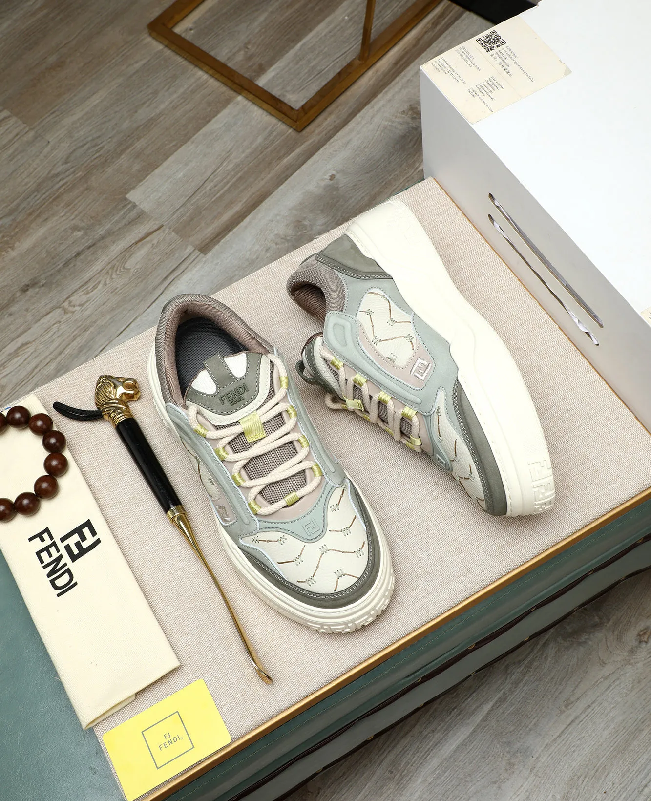 Men's shoes 💰820 [FENDI] Fendi - High-end quality original casual sports shoes - Upper: Nappa calfskin, pebbled calfskin, tongue and heel; injection molded brand logo plastic module - Lining: brand canvas - Outsole: ultra-light TPR foam·rubber; molded outsole -Super high quality control·Fine workmanship: highlighted (high-end·luxury·grade) -Size :39-44 (38, 45, can be customized)